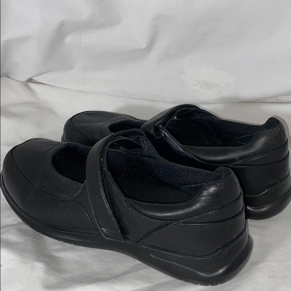 Aravon Black Leather Comfort Flats Wide Sz 10EE - Picture 7 of 8